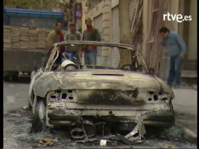 Atenas ha vivido su tercera noche de disturbios por la muerte de un joven de 15 años por el disparo de un policía