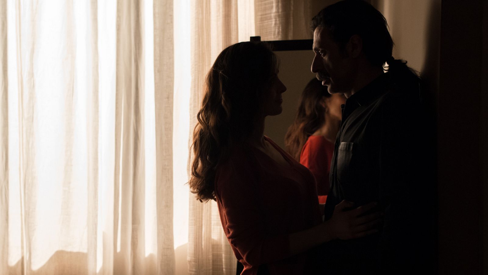 El Ministerio del Tiempo - Alonso y Elena - El Ministerio del Tiempo | Ver