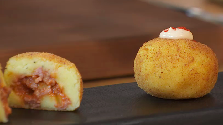 RTVE Cocina - Bombas con salsa brava