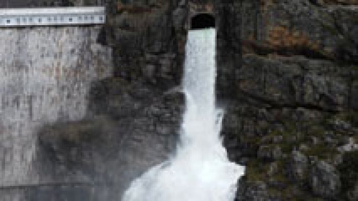 España Directo - Nos colamos dentro del embalse de Riaño