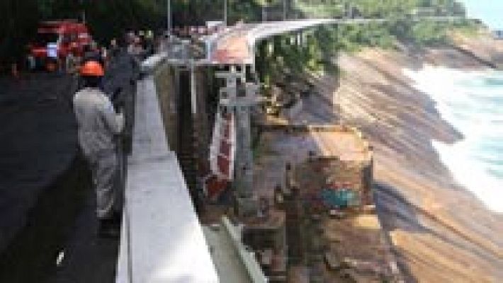 Telediario 1 - Una ciclovía construida para los Juegos de Río se derrumba y deja dos muertos