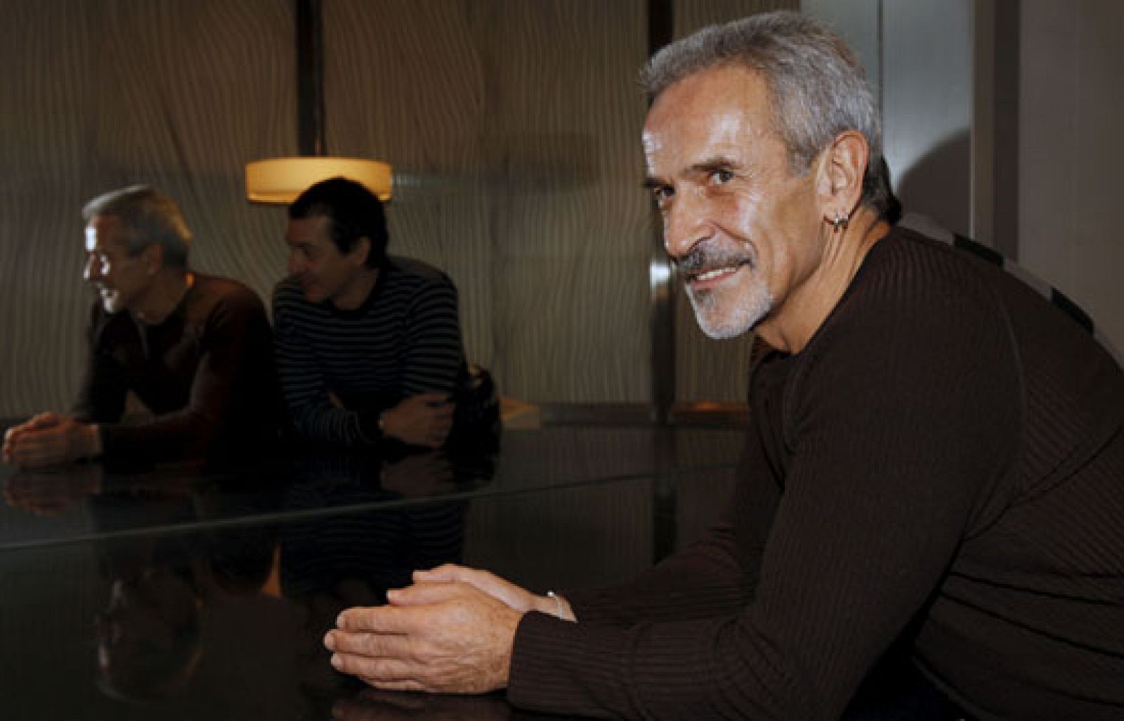 Víctor Ullate celebra el veinte aniversario de su compañía en el escenario del Real con el espectáculo '2You Maestro'.