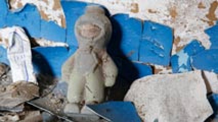 Telediario 1 - Chernóbil, la imagen de la desolación 30 años después