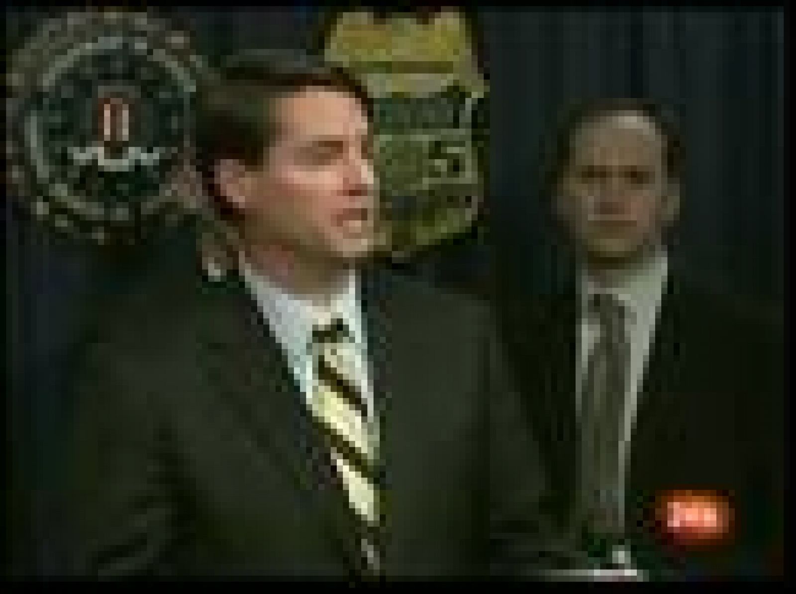 Decretan libertad bajo fianza para el senador de Illinois acusado por subastar el escaño de Obama.