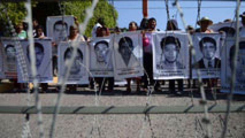 Denuncian obstáculos en la investigación de los 43 estudiantes de Iguala