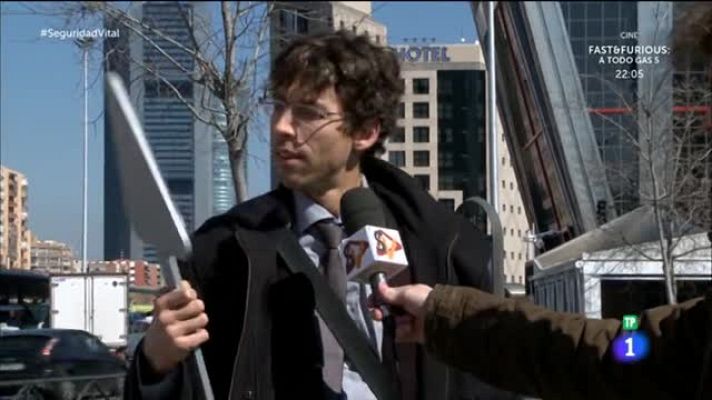 Seguridad vital 5.0 - 'Seguridad Vital' - 'Señal' - Peligro por vía que desemboca en muelle