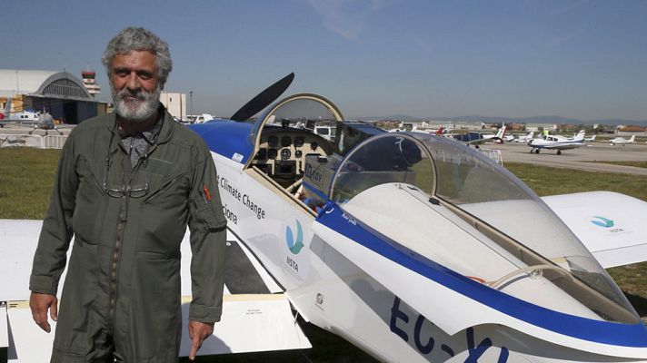 Telediario 1 - Una vuelta al mundo por los casquetes polares para estudiar el cambio climático