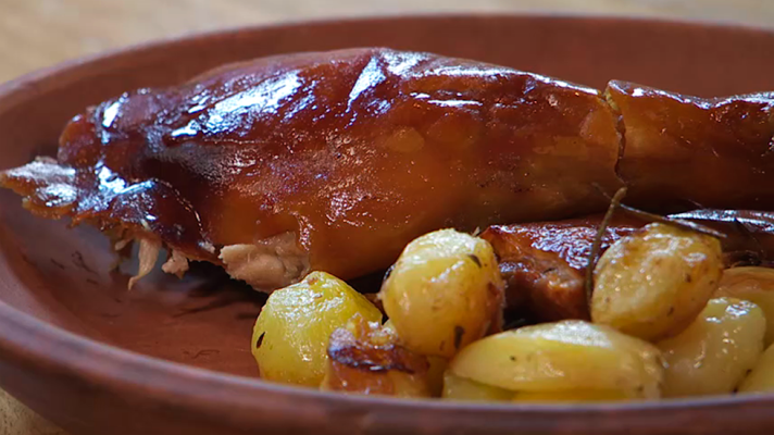 RTVE Cocina - Cochinillo asado al horno