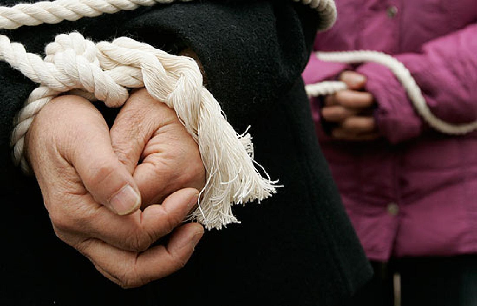  La Declaración de los Derechos Humanos cumple este miércoles 60 años, entre las críticas de las organizaciones sociales, que censuran la inoperancia de los gobiernos en la protección de estos derechos básicos en los colectivos más débiles. 