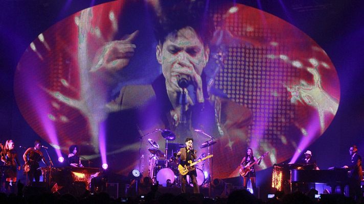 Telediario 1 - Prince vuelve a encabezar las listas de ventas