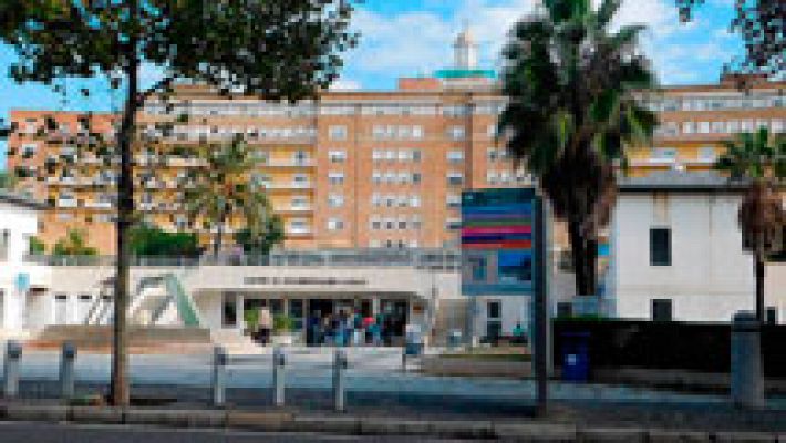 Telediario 1 - Detenida una pareja en Sevilla por la muerte de un niño de año y medio