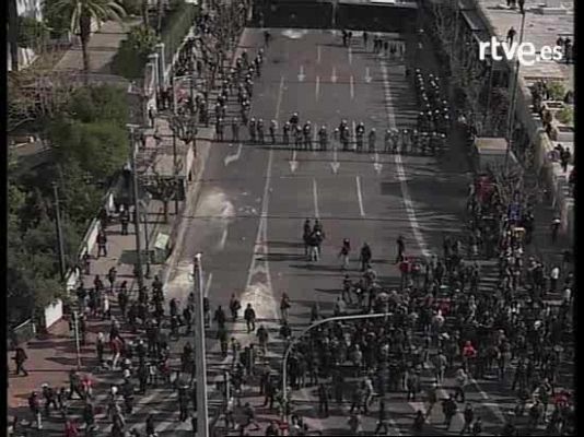 Batalla campal en Atenas
