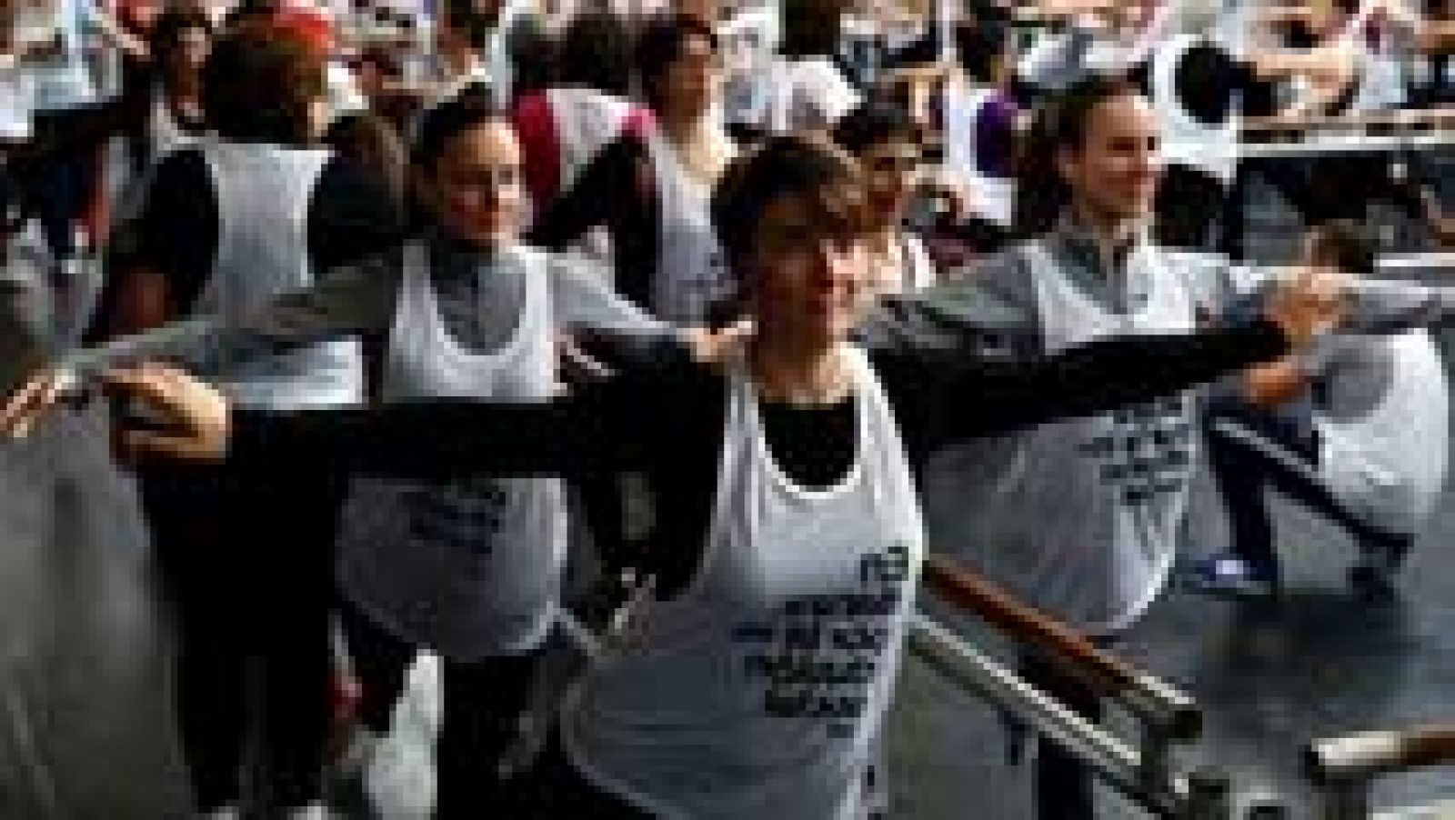 Telediario 1: El baile sale a la calle con motivo del Día Mundial de la Danza | RTVE Play