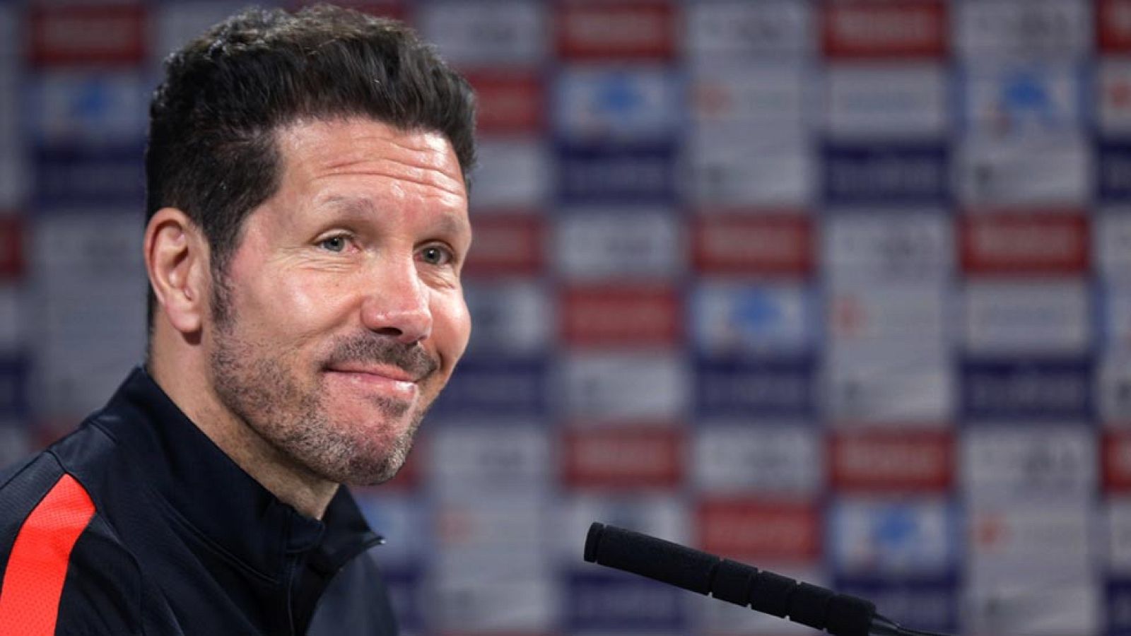 Simeone no se deja engatusar por los elogios