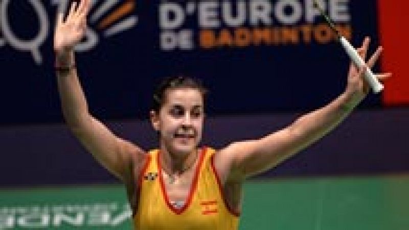 La española Carolina Marín ha revalidado su título de campeona de Europa de bádminton al imponerse en la final a la escocesa Kirsty Gilmour por 21-12 y 21-18.