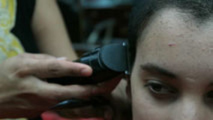 Telediario 1 - Diseñadores, publicistas y modelos desarrollan un proyecto para reivindicar los derechos de la mujer