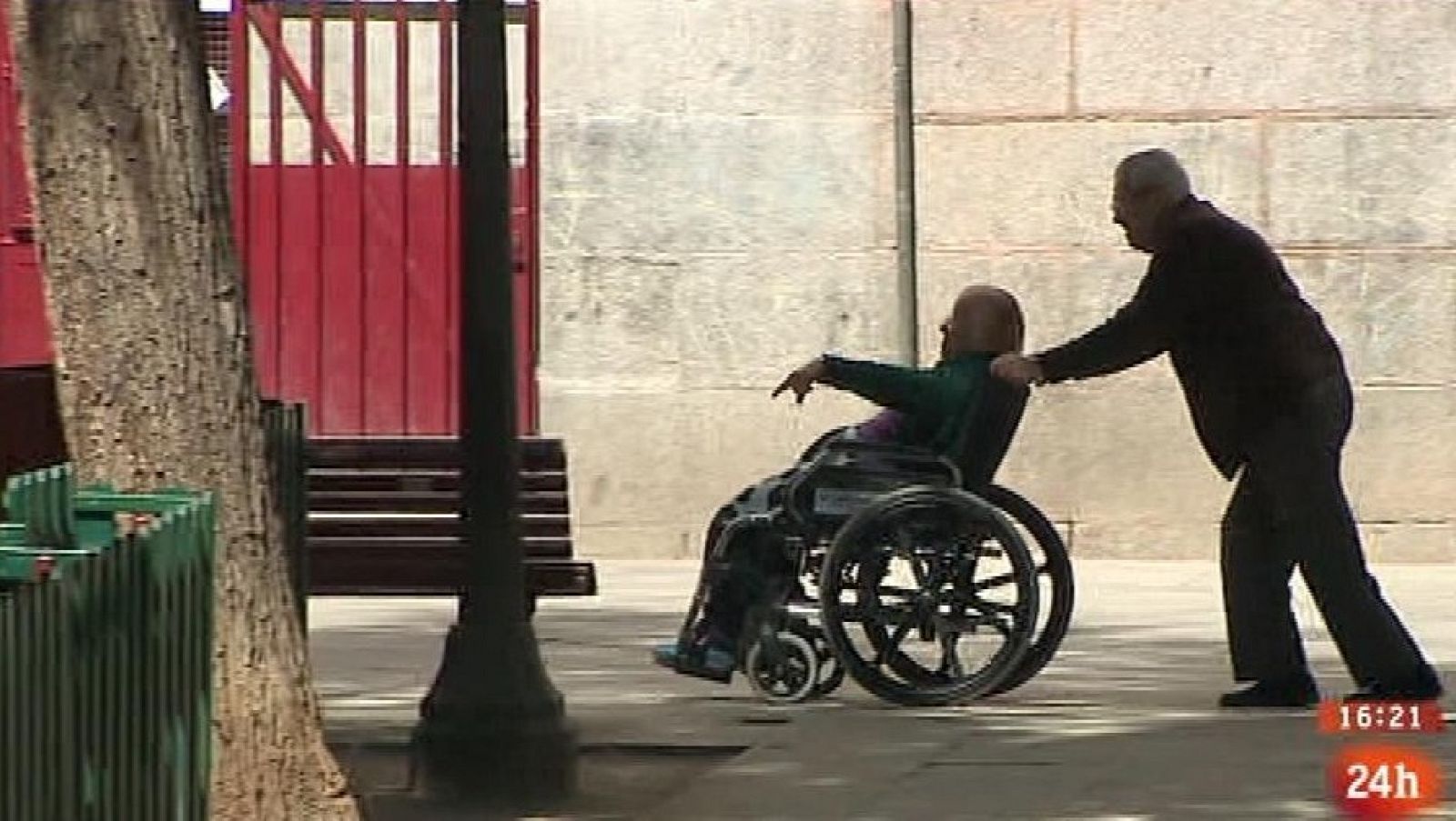 Parlamento - Conoce el Parlamento - ILP sobre dependencia - 30/04/2016