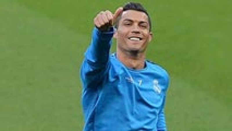 Cristiano Ronaldo se ha ejercitado con normalidad junto al resto de sus compañeros y podrá jugar contra el Manchester City este miércoles. Benzema, por su parte, es duda y solo ha realizado carrera continua.