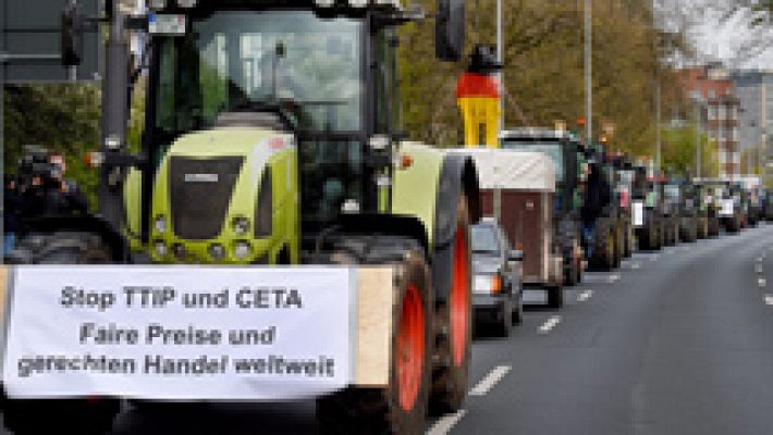 Bruselas dice que el TTIP no rebajará la regulación europea sobre protección de consumidores