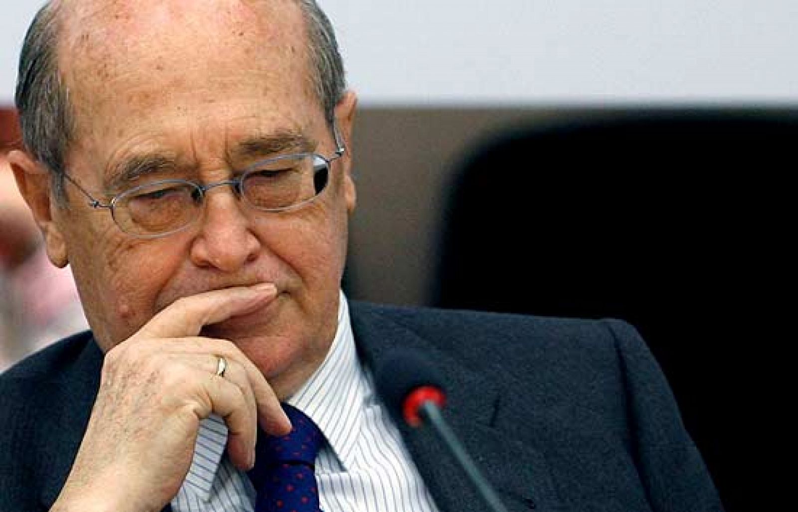 2008 - Muere José María Cuevas, figura clave de la economía española