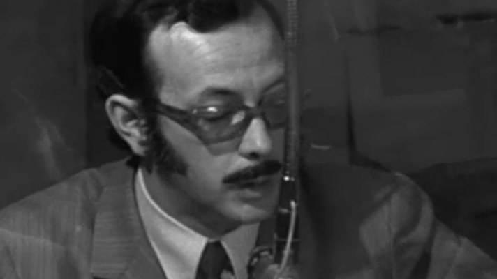 Programas y Concursos en el Archivo de RTVE - Cómo es, cómo se hace - Una emisora de radio