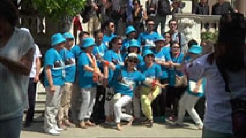 2.500 trabajadores chinos de Tiens aterrizan en Madrid en unas vacaciones pagadas por la empresa