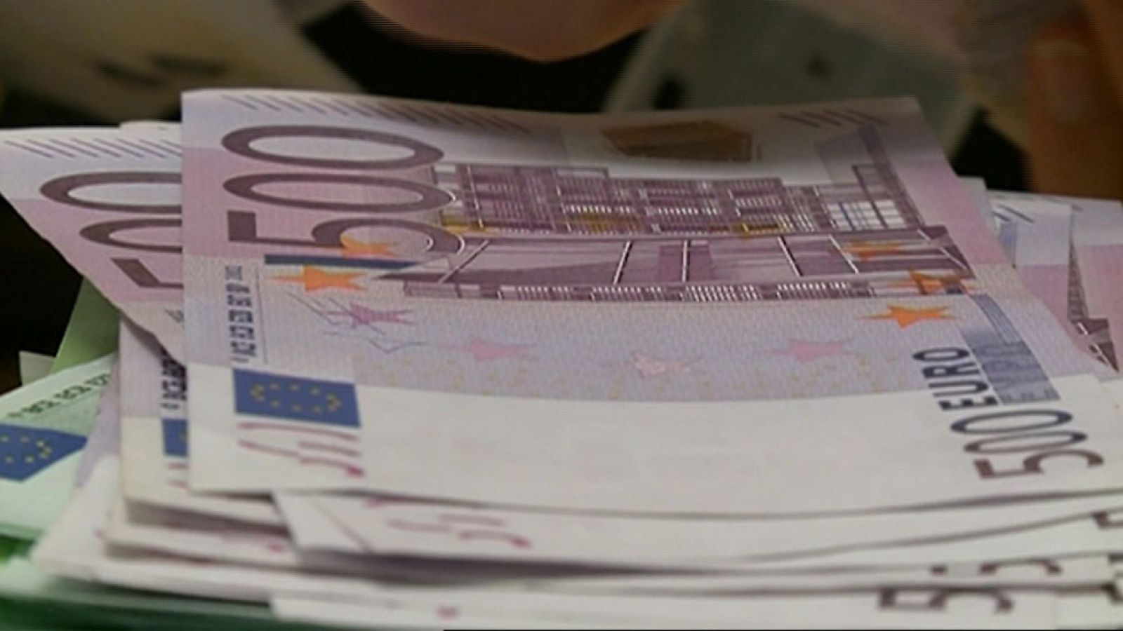 Telediario 1: El Banco Central Europeo se plantea retirar los billetes de 500 euros | RTVE Play