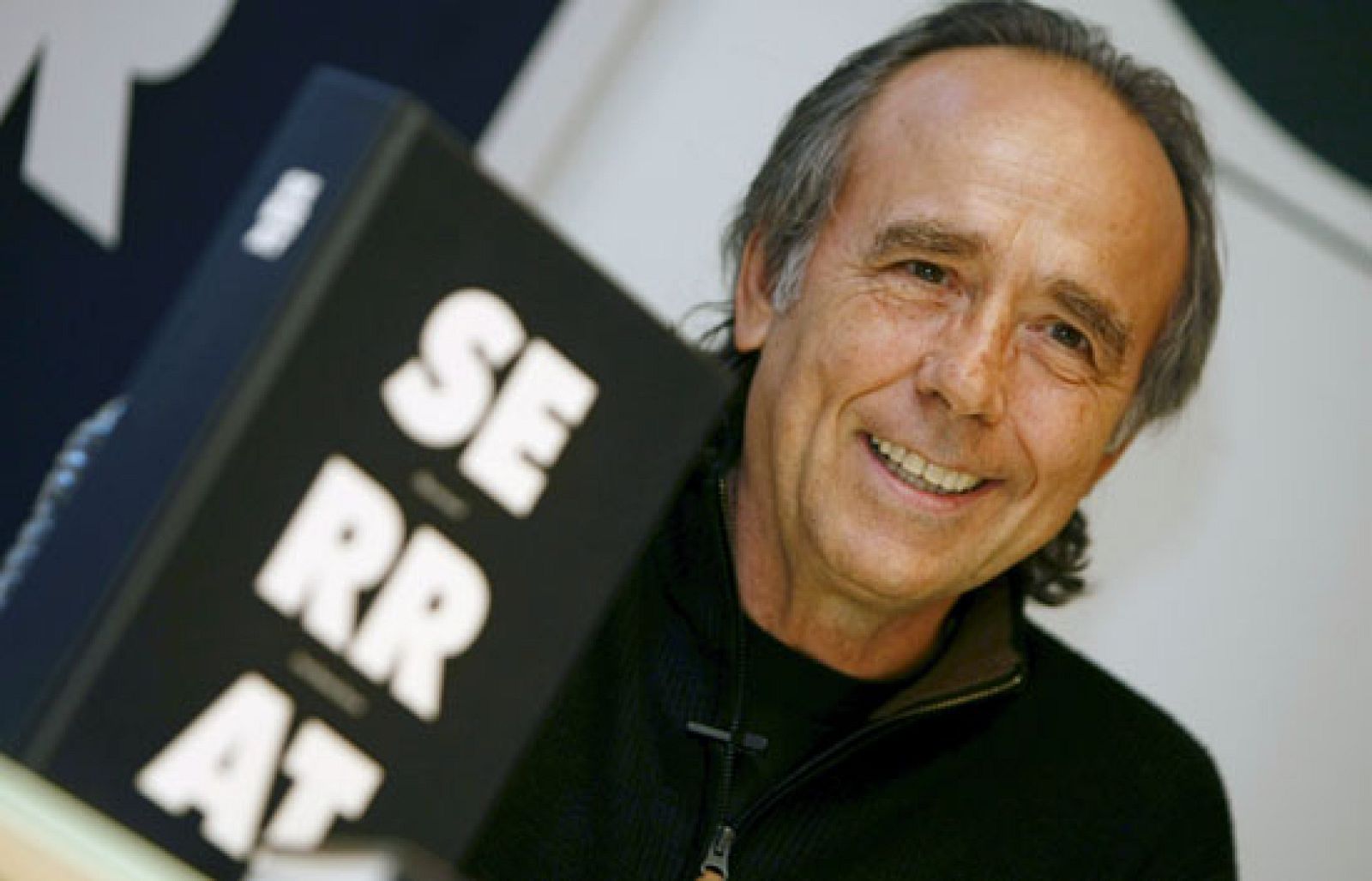 Joan Manuel Serrat presenta 'Algo personal', un libro que recoge más de cuarenta años de canciones | Ver