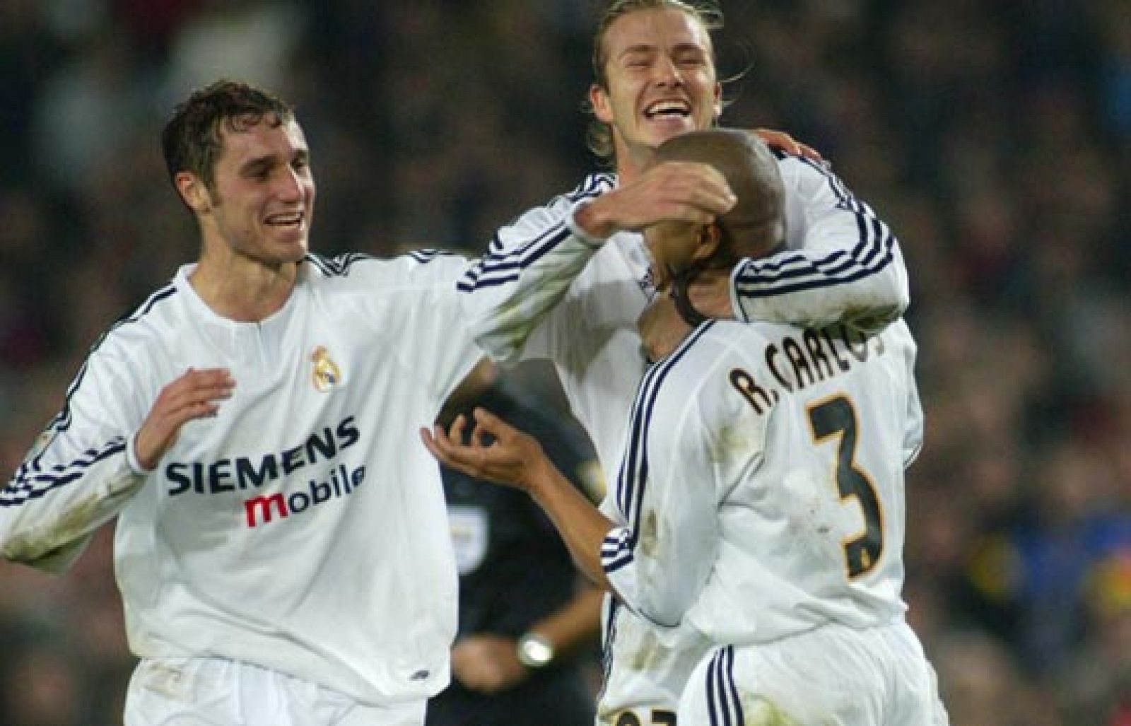 Primera victoria del Madrid en feudo blaugrana en 20 años. Fue el año de la llegada de David Beckham y el inicio del fin de la era galáctica. El Barça iniciaba la era de Rijkaard, Eto'o y Ronaldinho. 