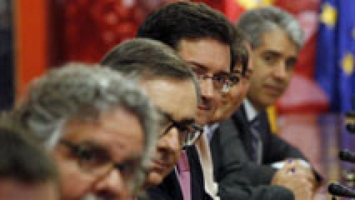 Telediario 1 - Los partidos acuerdan reducir el gasto en carteles en campaña pero discrepan sobre el buzoneo