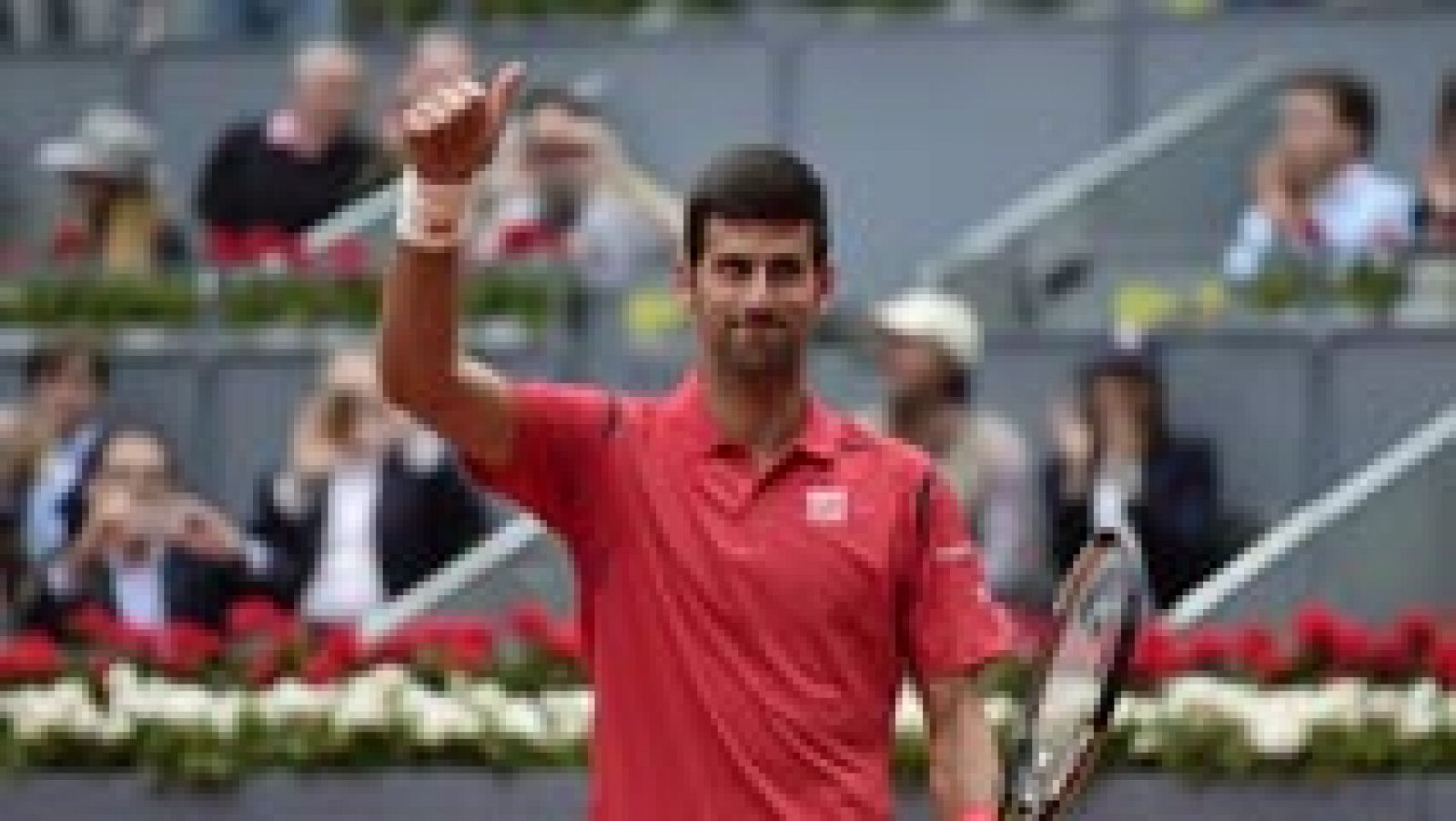 El número uno del mundo, Novak Djokovic, se ha impuesto en dos sets al tenista español Roberto Bautista, por 6-2 y 6-1, en los octavos de final del Open de Madrid. El serbio se verá las caras en cuartos con el ganador del duelo entre Raonic y Tsonga. [Madrid Open en directo hasta el 8 de mayo en TVE y RTVE.es]