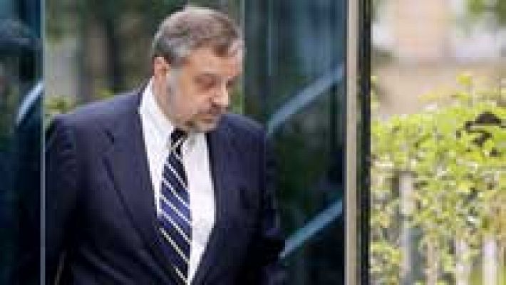 Telediario 1 - El exembajador Arístegui se ha negado a declarar por los presuntos cobros de comisiones