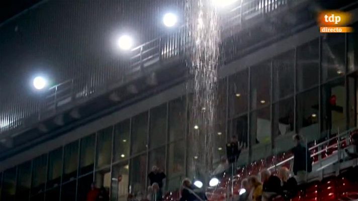 Madrid Open de Tenis - La lluvia se 'cuela' en la Caja Mágica