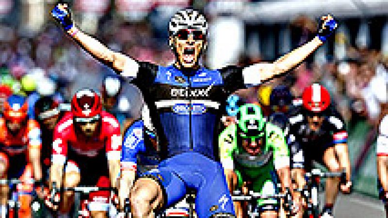 El alemn Marcel Kittel (Etixx-Quick-Step) se ha llevado la  victoria este sbado en la segunda etapa del Giro de Italia, primera  'grande' de la temporada, despus de imponerse al sprint tras los 190  kilmetros de recorrido entre las localidades ho