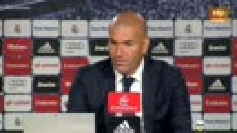 Zidane: "Somos segundos, falta un partido y en fútbol todo puede pasar"