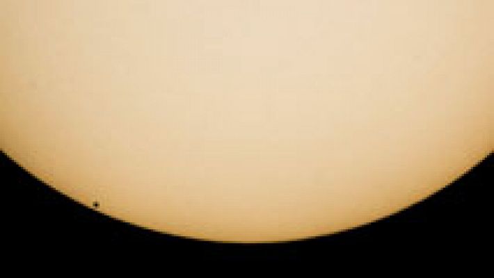 Mercurio cruza hoy por delante de la esfera solar