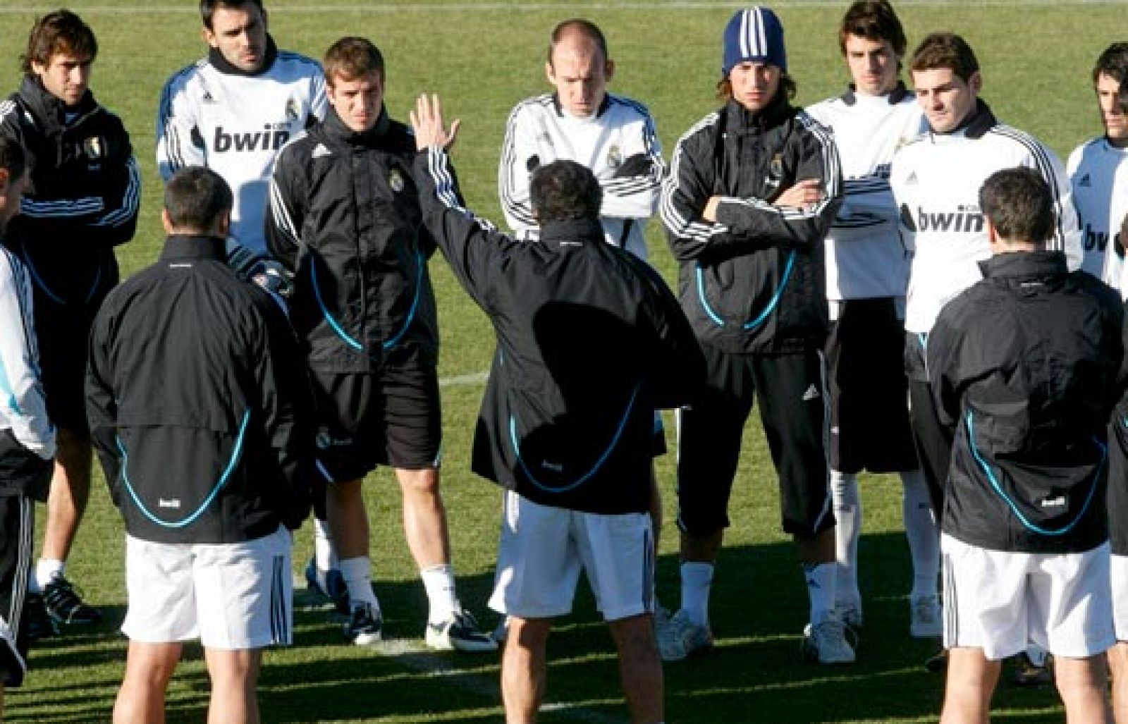 Las espadas en todo lo alto para el clásico | Ver