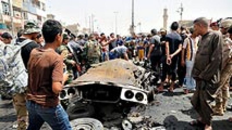 Tres atentados con coche bomba matan a cerca de un centenar de personas en Bagdad