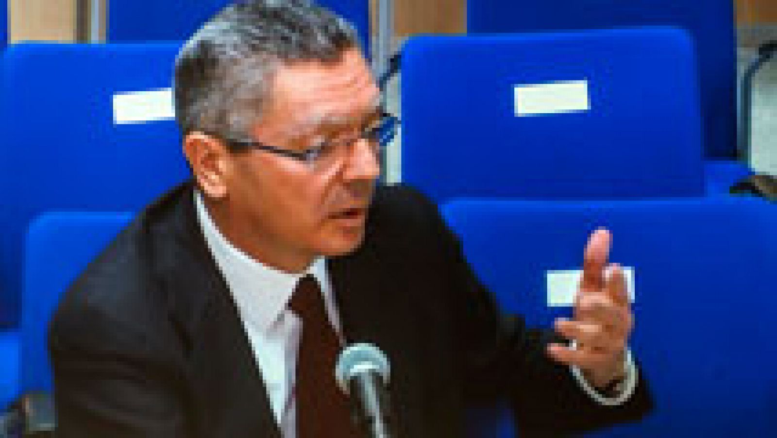 Informativo 24h: El abogado de Torres, al interrogar a Gallardón: "Este es idiota" | RTVE Play