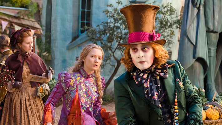 Telediario 1 - La actriz Mia Wasikowska y el director James Bobin presentan 'Alicia a través del espejo' en Madrid