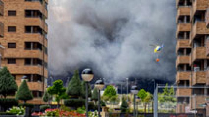 Más de 6.000 personas desalojadas por el incendio de un cementerio ilegal de neumáticos en Seseña