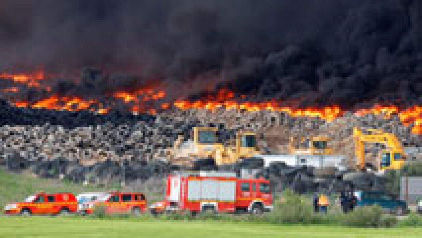 Telediario 1: Extinguir el incendio del cementerio de neumáticos de Seseña llevará al menos dos semanas | RTVE Play