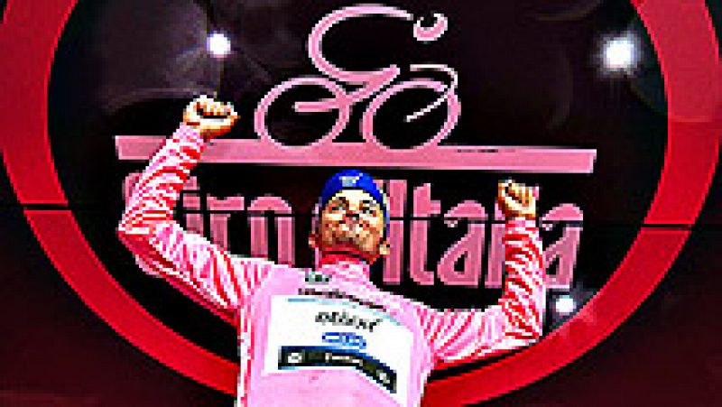  El esloveno Primoz Roglic (LottoNL-Jumbo) ha hecho suya la novena etapa del octava etapa del Giro de Italia de ciclismo 2016, una crono sobre un circuito en Chianti, de 40,5 kilmetros, tras la cual se mantiene como lder, pero con slo un segundo d