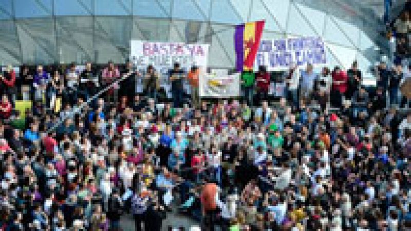 Los indignados del 15M vuelven a la Puerta del Sol cinco años después
