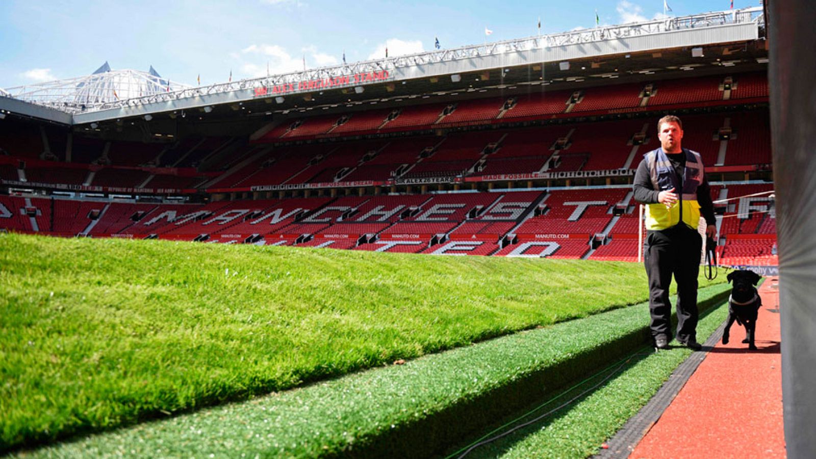 Evacuado uno de los estadios más emblemáticos del Reino Unido