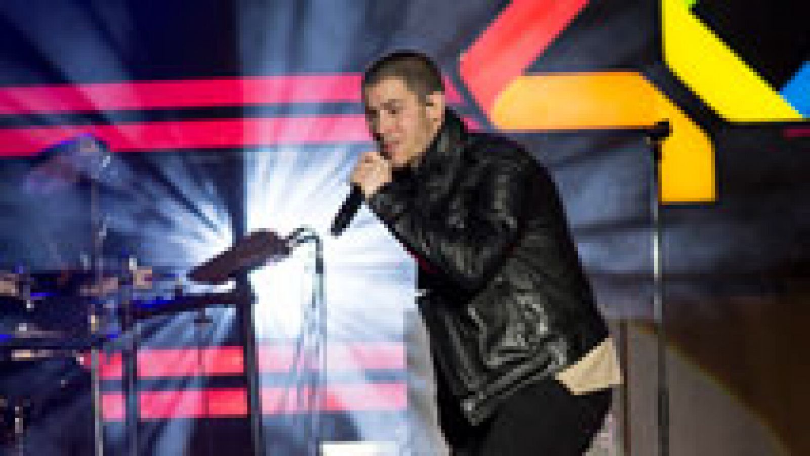 Telediario 1: Nick Jonas presenta su último trabajo en solitario | RTVE Play