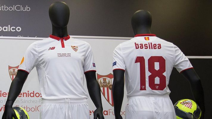 Telediario 1 - Emery considera un "reto" enfrentarse a la historia del Liverpool