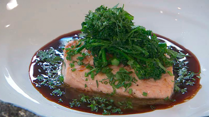 Torres en la cocina - Salmón con salsa de vino tinto