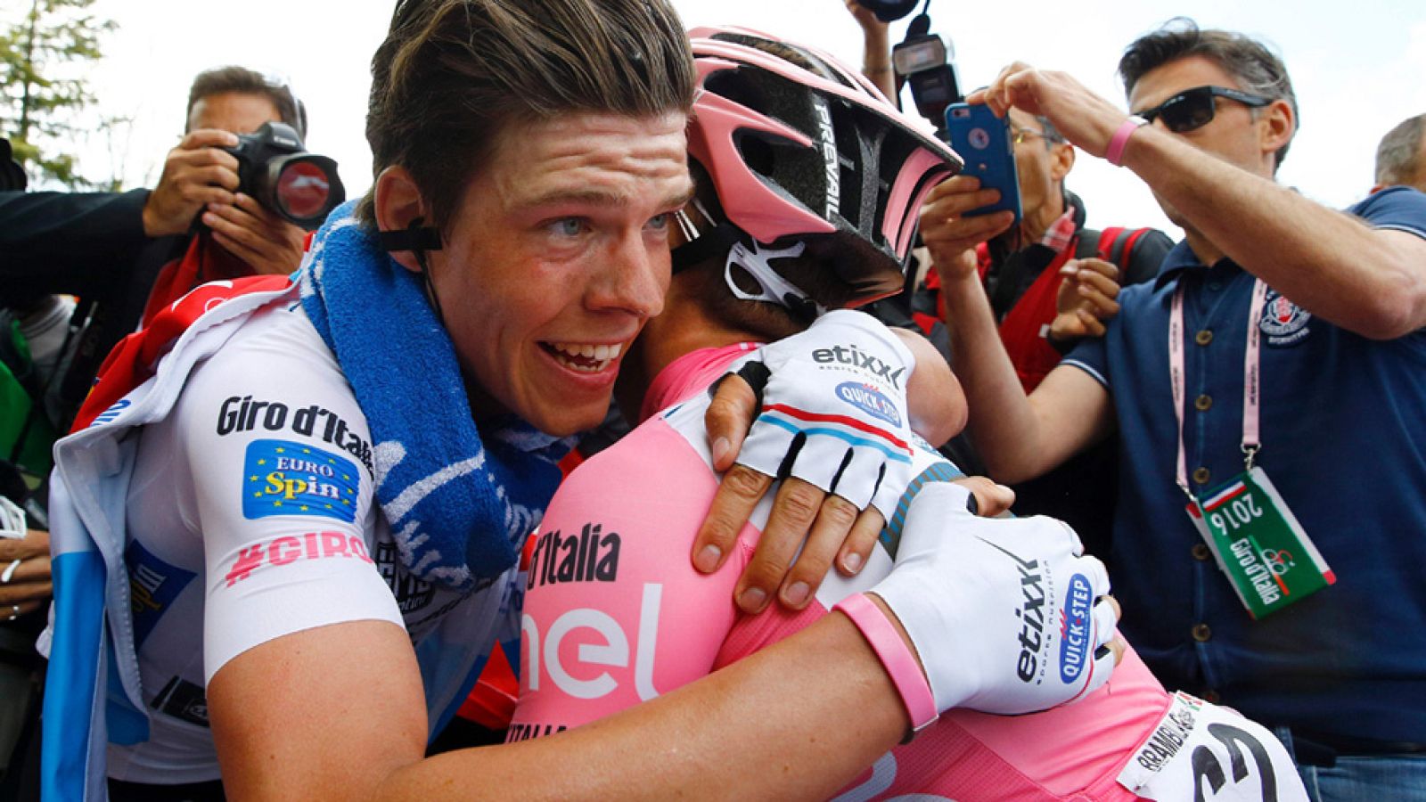 Ciccone gana en Sestola y Brambilla cede la maglia rosa a Jungels | Ver