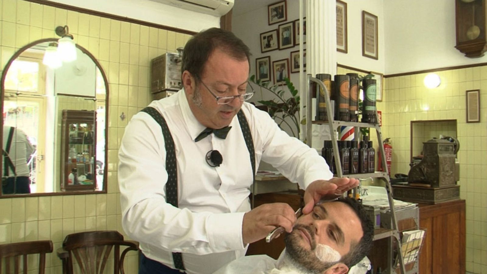 Comando Actualidad - Gajes del oficio - Barbería